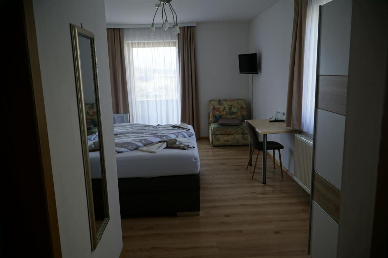 Pension-Ferienwohnung Rotar Faak am See Eksteriør bilde