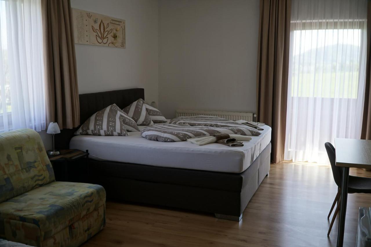 Pension-Ferienwohnung Rotar Faak am See Eksteriør bilde